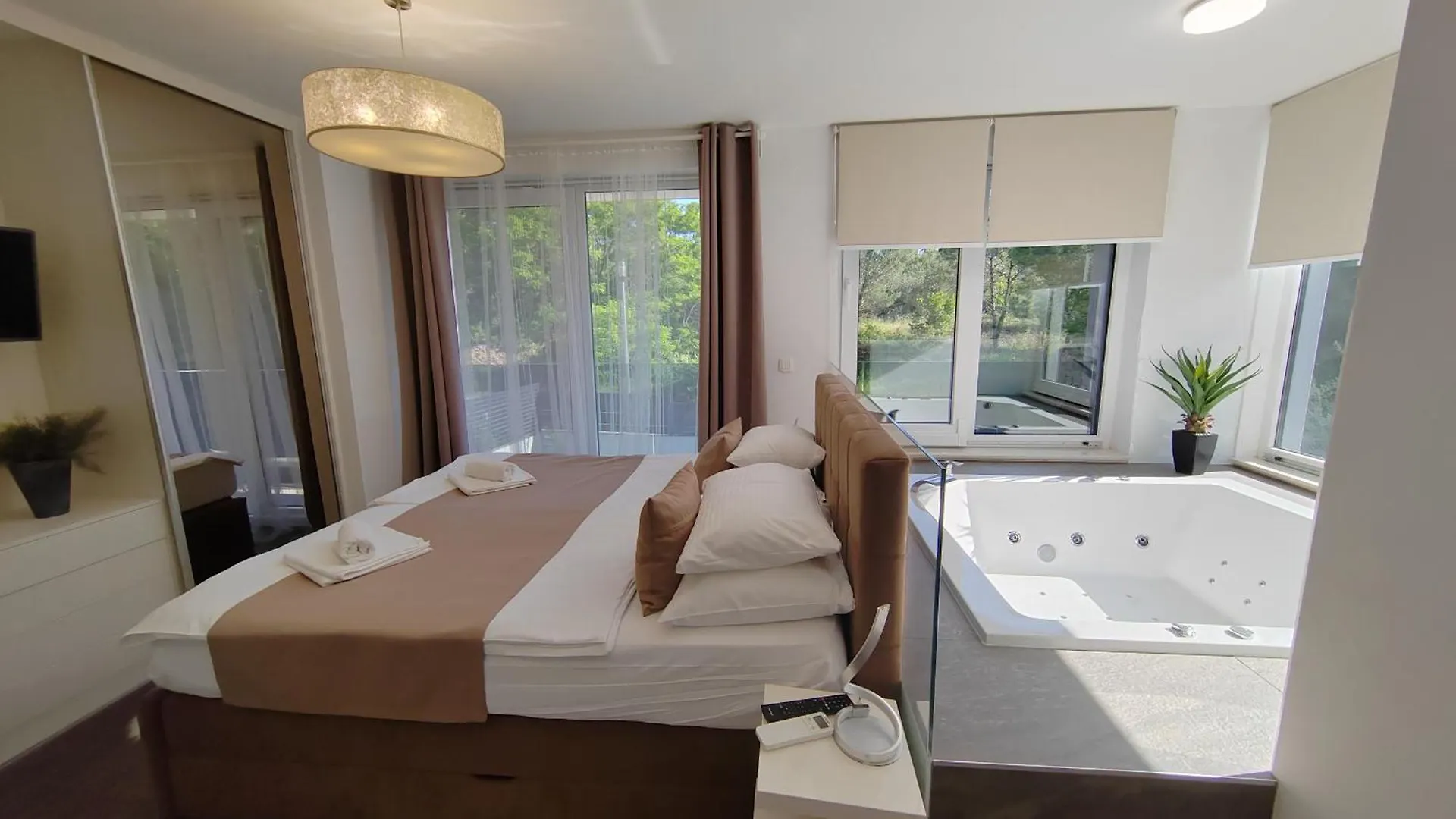 Beautiful Villa Amar Затон