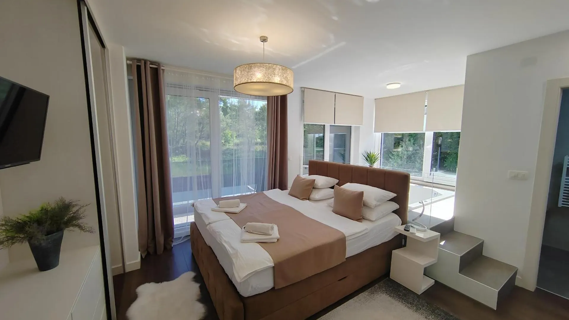Beautiful Villa Amar Затон