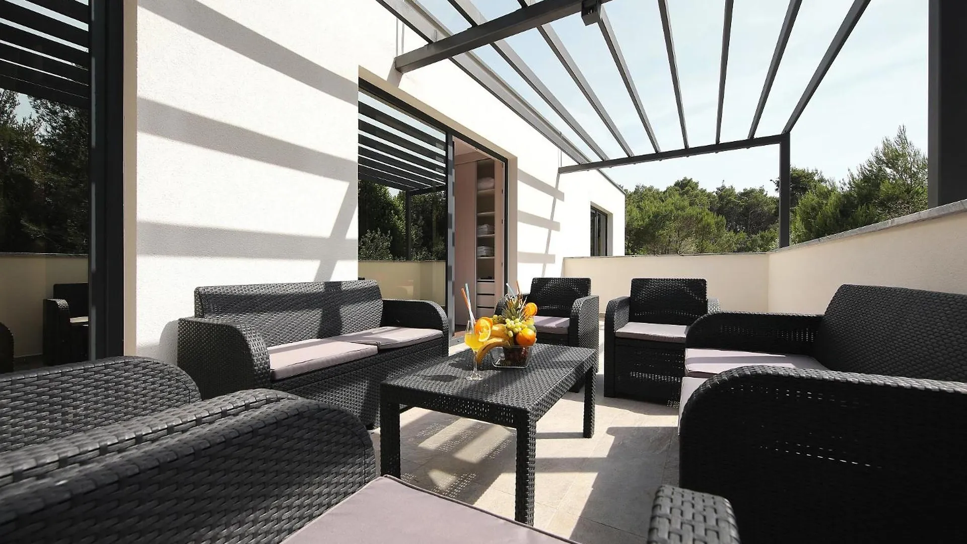 Beautiful Villa Amar Затон 0*,