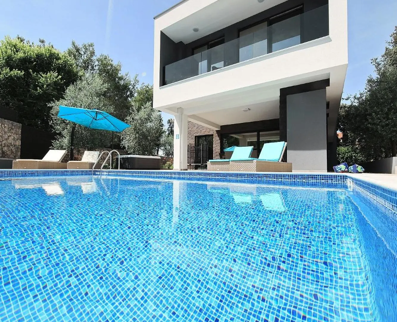 Beautiful Villa Amar Затон 0*,
